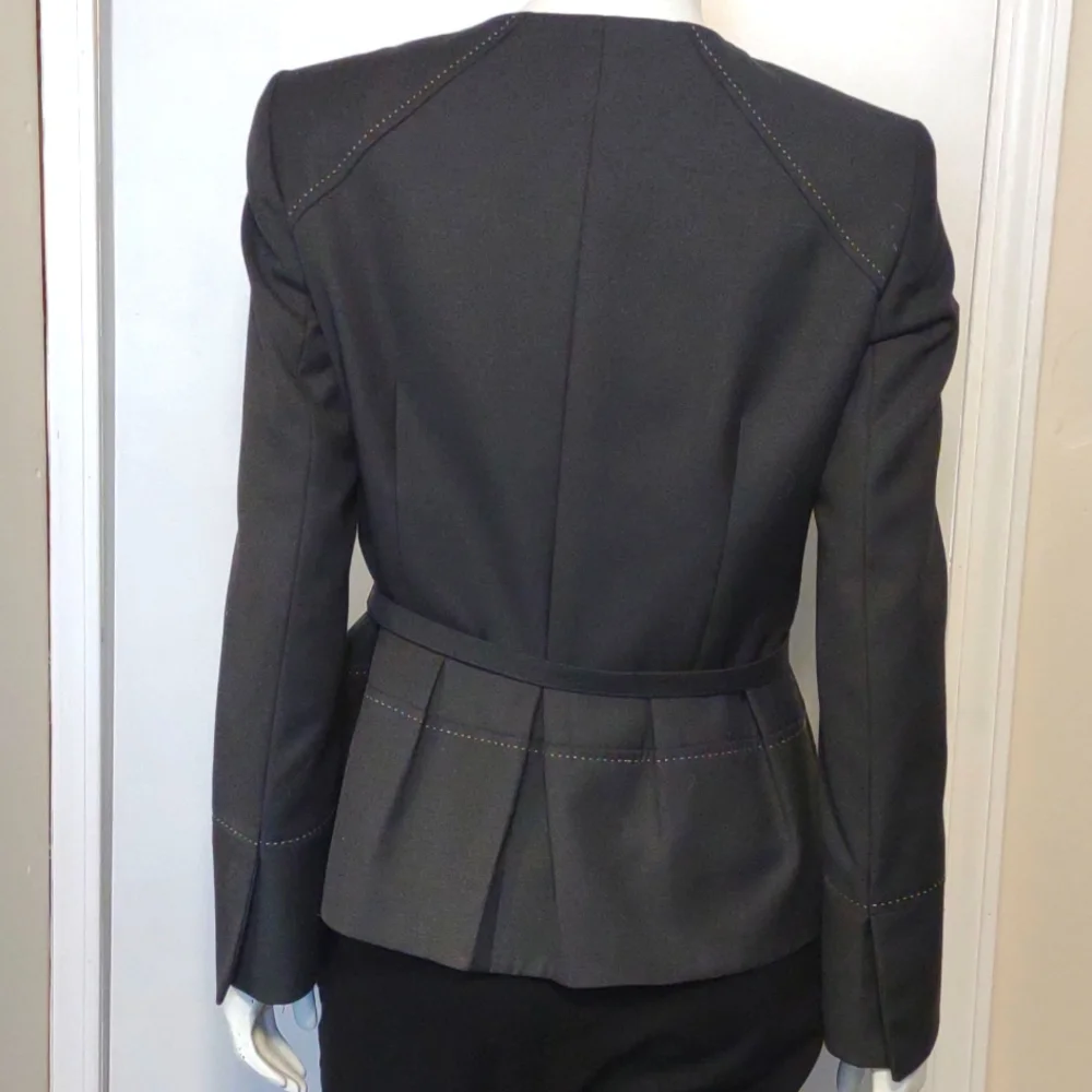EUC belted, lined Anne Klein blazer